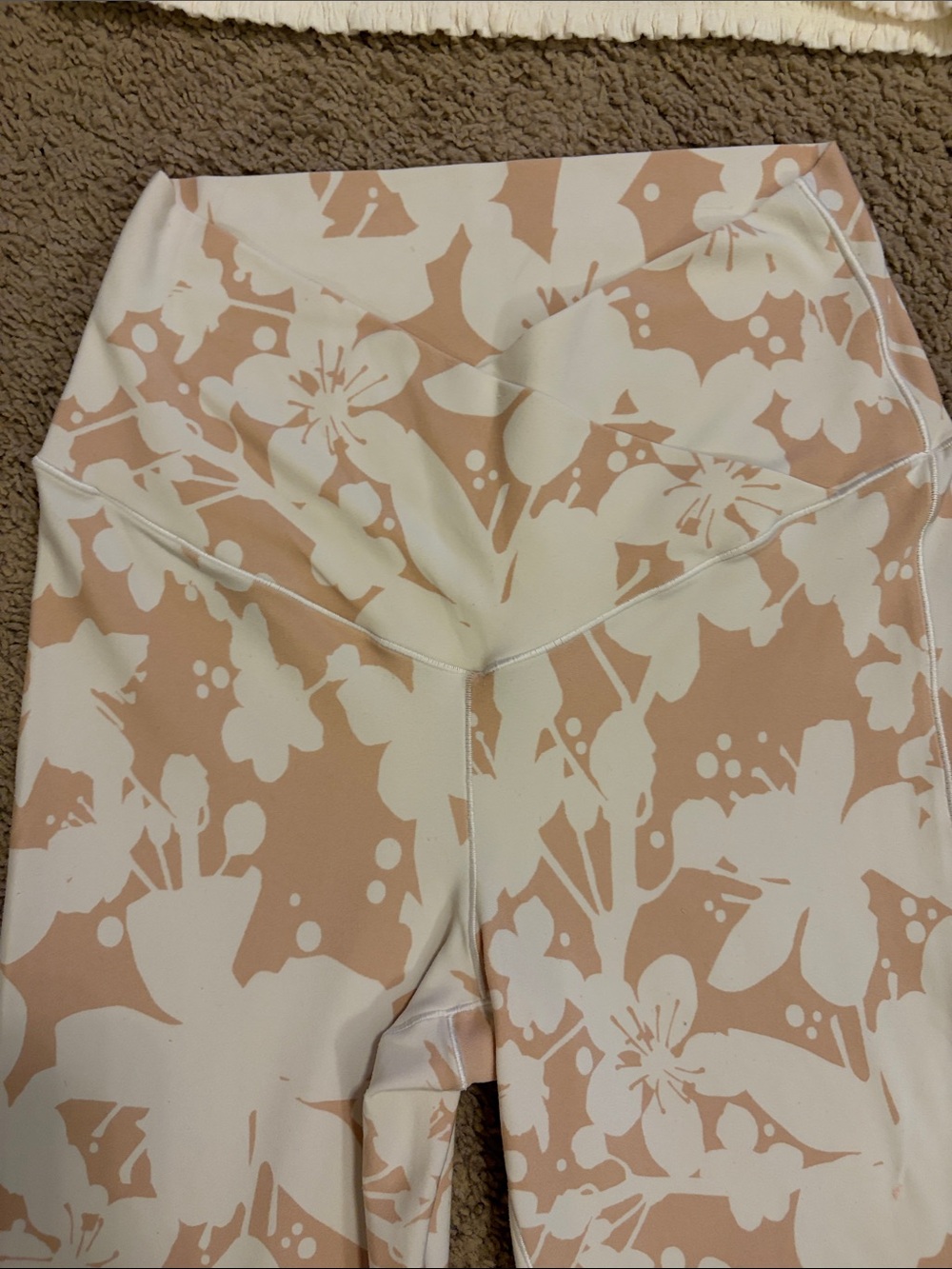 Aerie Offline Real Me Floral High Waisted Crossover Super Flare Leggings size M - Picture 3 of 10